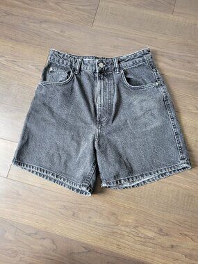 Black Denim Short (US 4/6) Relax fit